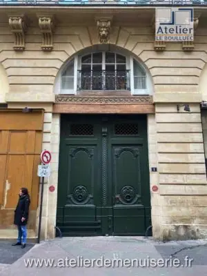 Porte cochère 1 rue du Mail Paris 2e