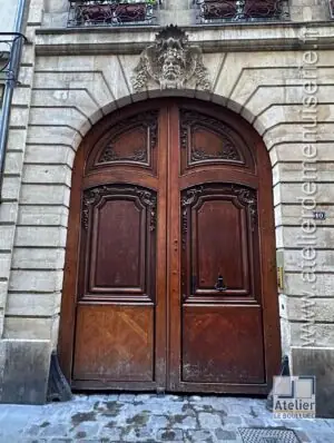 Porte cochère 10 rue Quincampoix Paris 4e