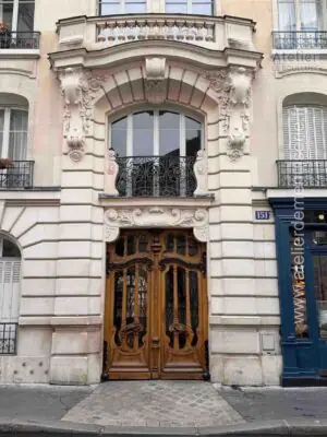 Porte cochère 151 rue de Grenelle Paris 7e