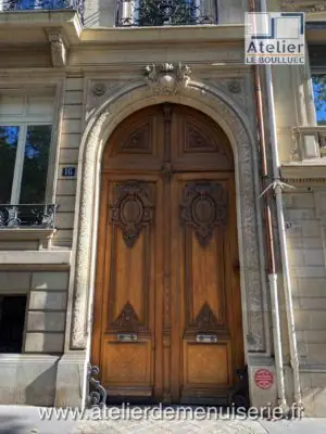 Porte cochère 16 avenue de Messine Paris 8e