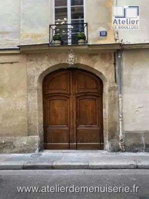 Porte cochère 18 rue des Grands-Augustins