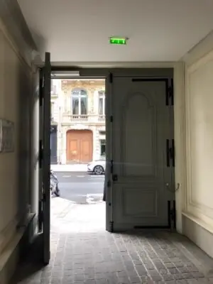 Porte cochère 55 rue de Châteaudun vue intérieure