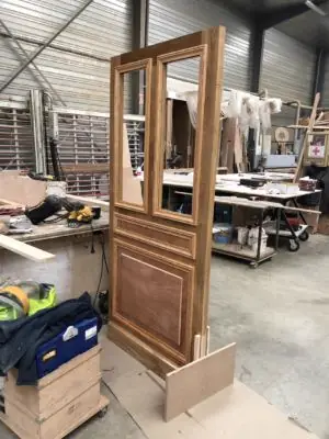 Porte 79 rue Notre-Dame-de-Nazareth atelier