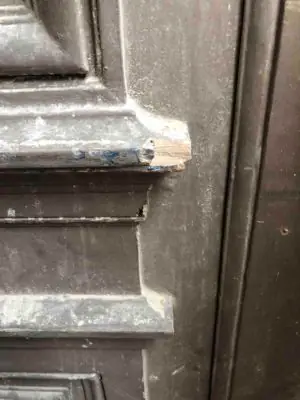 Porte cochère 111 rue de Longchamp détail avant travaux en atelier