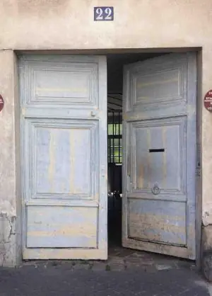 Rue des Pavillons avant
