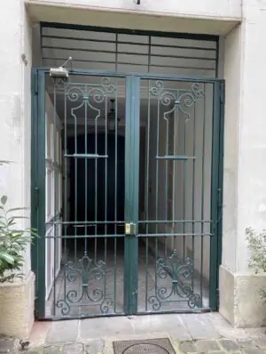 Grille sas 20 rue du Petit-Musc Paris 4e