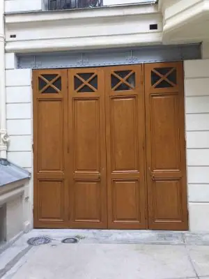 Portes de garage 3 avenue Foch Paris 16e peintes
