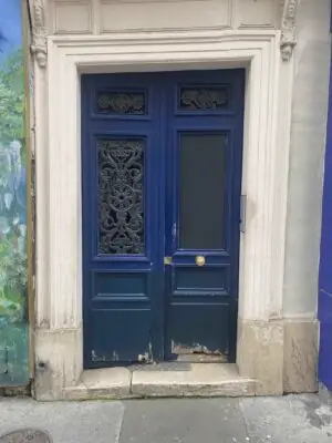 Porte rue 37 Oberkampf état avant remplacement