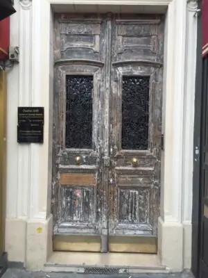Porte sur rue, boulevard du Montparnasse Paris 6e avant travaux