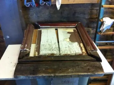 Porte sur rue 14 boulevard Edgar-Quinet panneau bas déposé